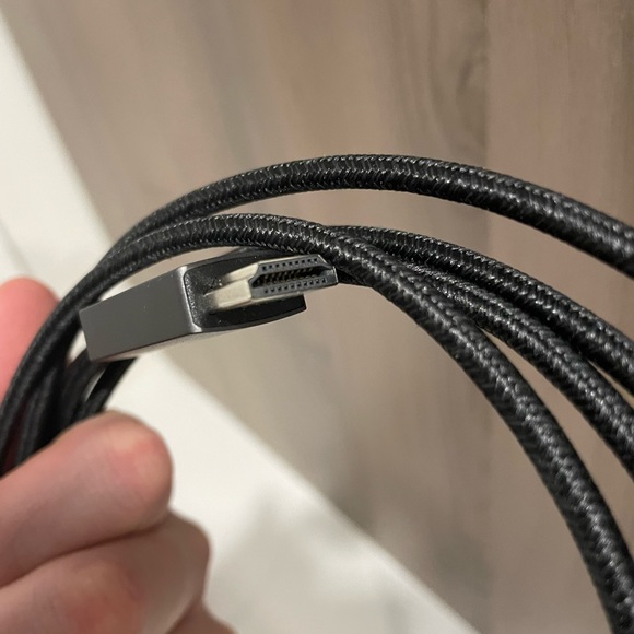 UNI‎ USB-C TO HDMI CABLE 6FT BLACK - Picture 1 of 5